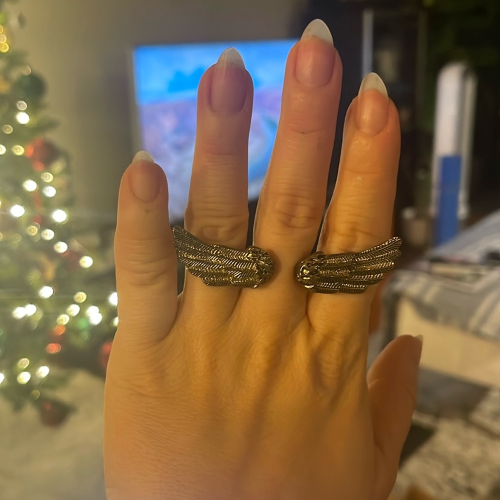 Wing ring - adjustable size